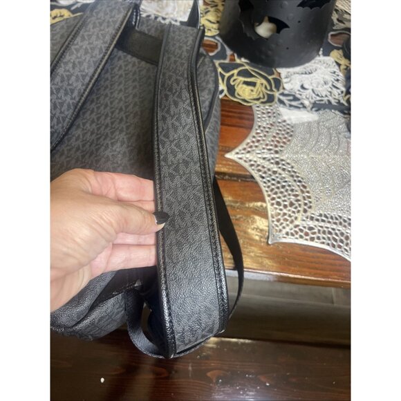 Michael Kors Signature Black Women’s Laptop Chromebook Backpack main image 7